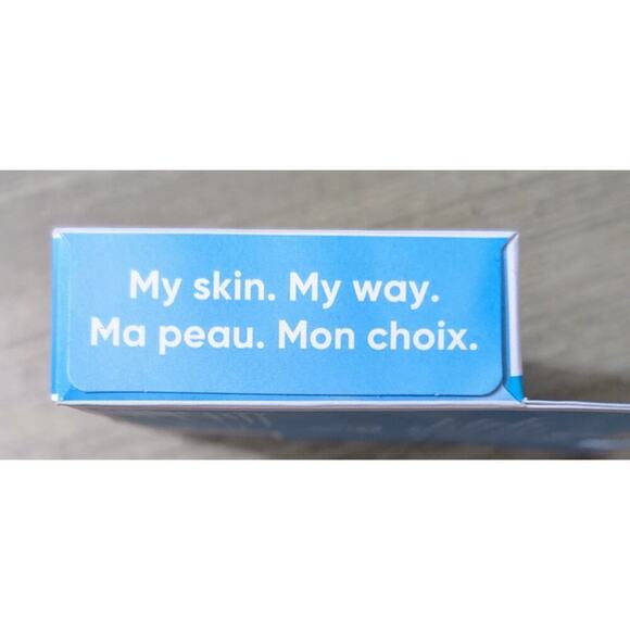 Venus Smooth Women's Razor Blade Refills - 4 Count 2 Pack - 8 Refills Total - Picture 3 of 7